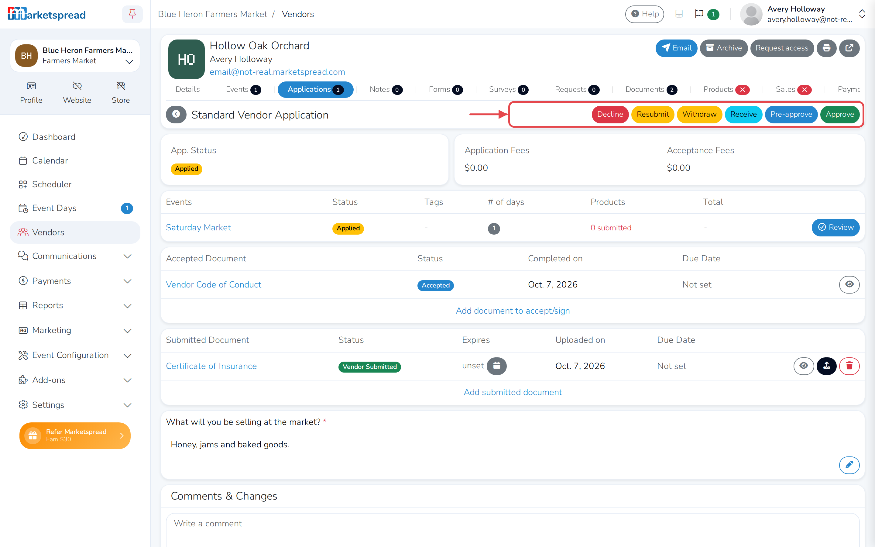 The application review screen, with the status buttons a market chooses between
